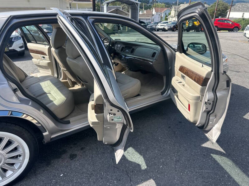 2011 Mercury Grand Marquis LS