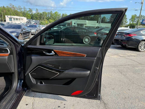 2017 Kia Cadenza Premium