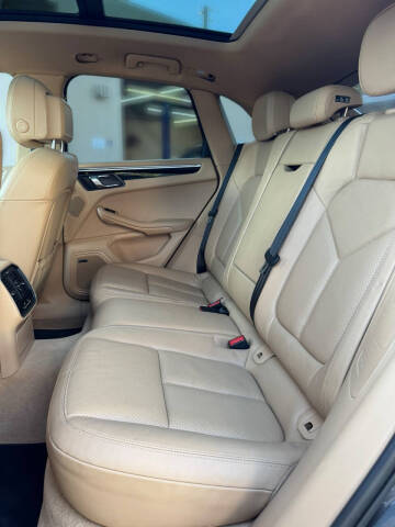 2016 Porsche Macan S