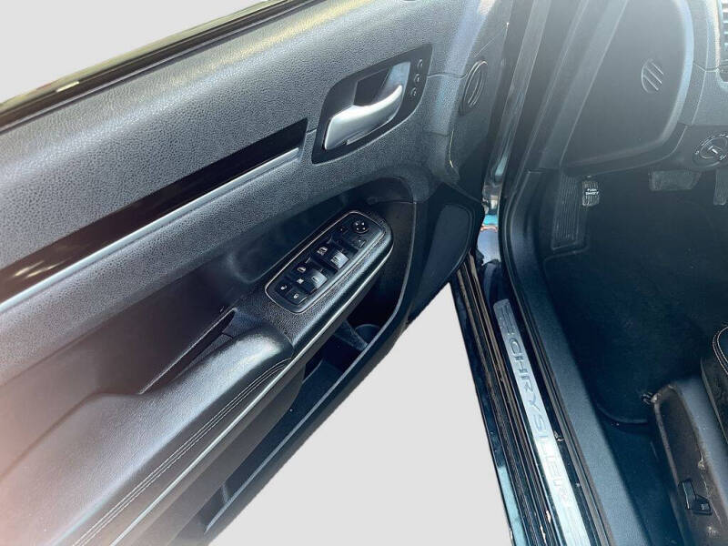 2023 Chrysler 300 S V6