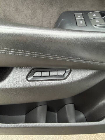 2017 Cadillac Escalade Platinum