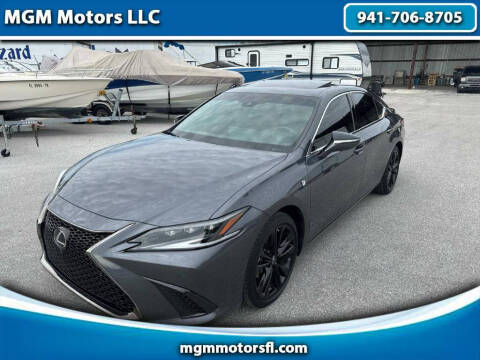 2023 Lexus ES 300h