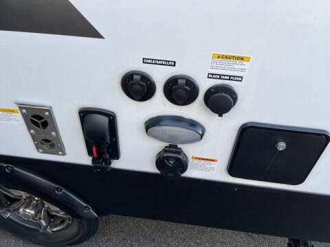 2025 Palomino Solaire