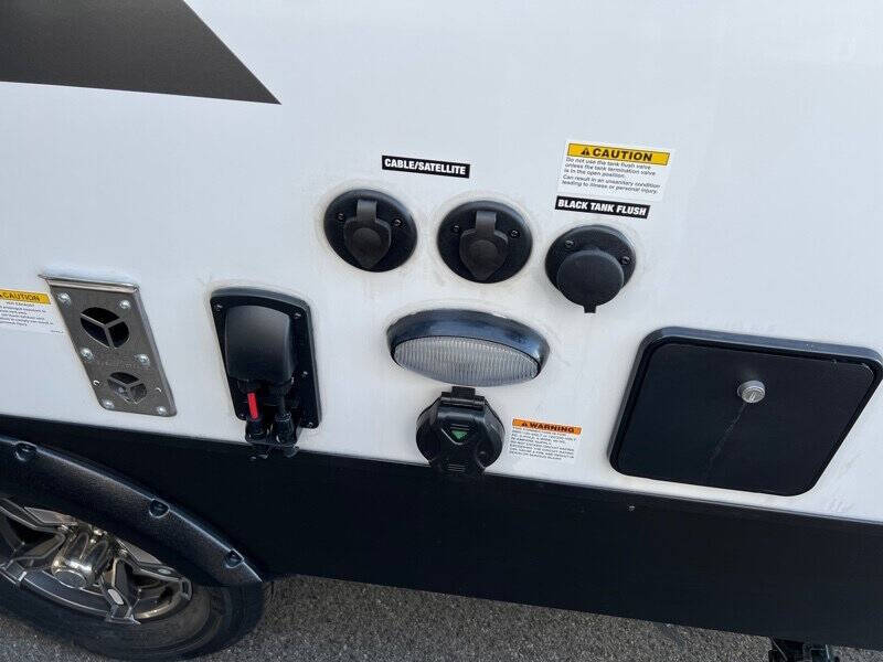 2025 Palomino Solaire