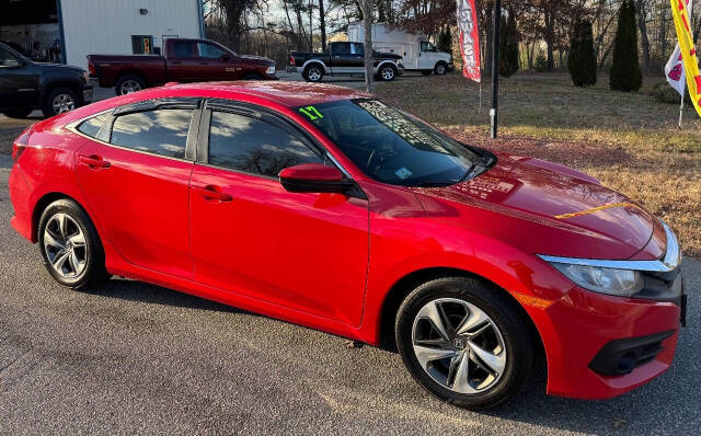 2017 Honda Civic LX's photo