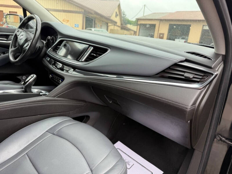 2021 Buick Enclave Essence