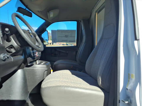 2025 Chevrolet Express 3500