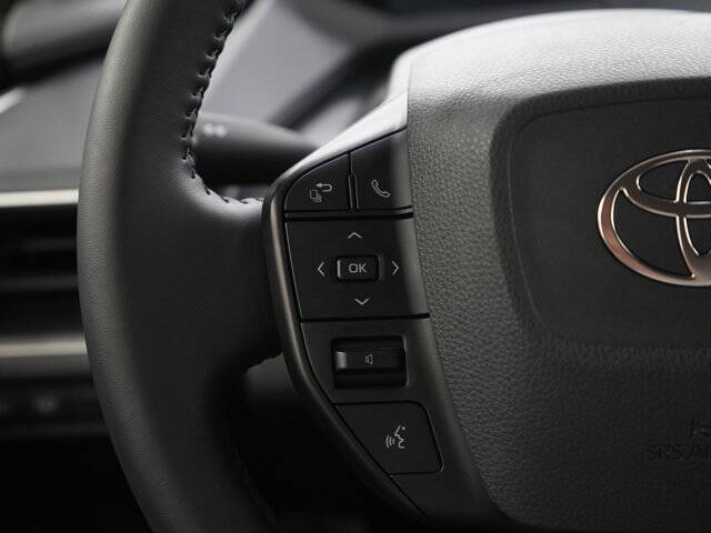 2025 Toyota Prius LE