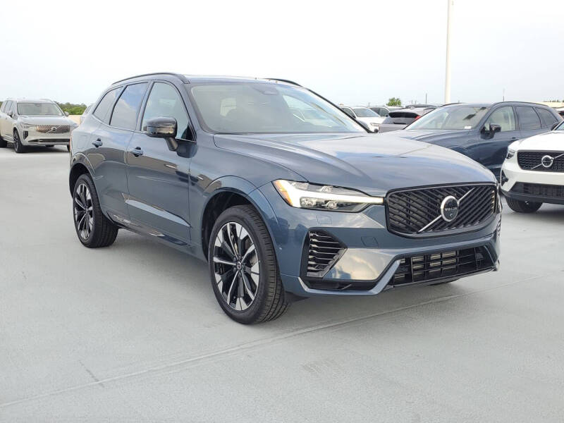 2026 Volvo XC60 T8 Plus