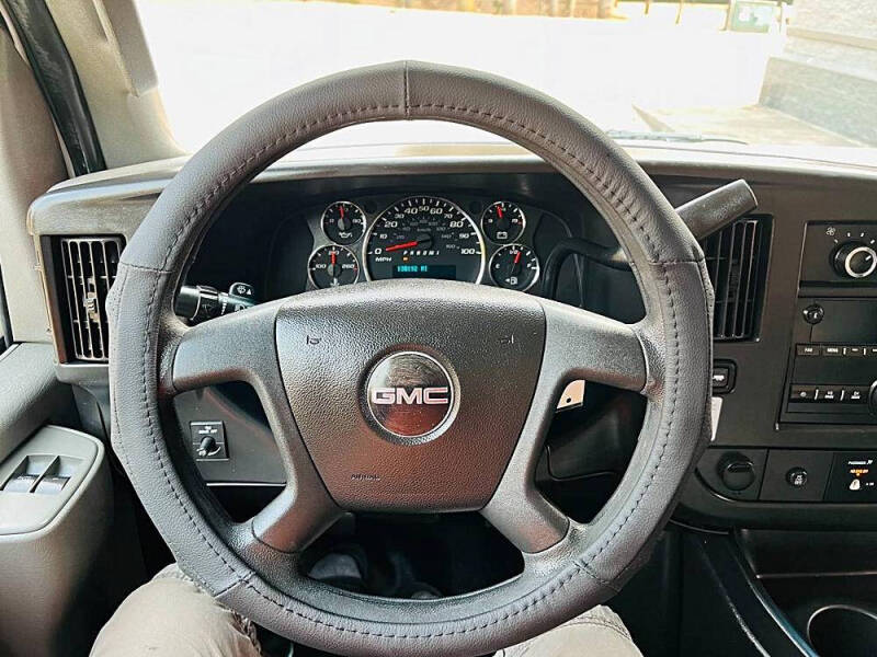 2017 GMC Savana 3500