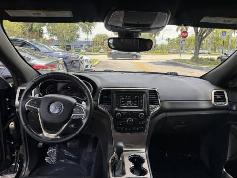 2017 Jeep Grand Cherokee Laredo