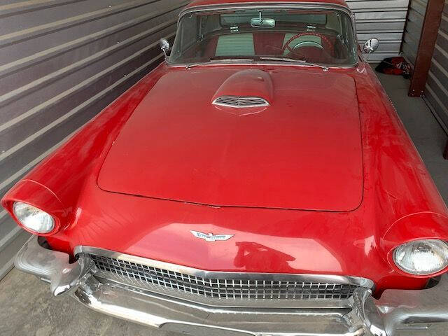 1957 Ford Thunderbird