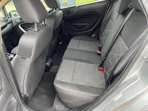 2012 Ford Fiesta SES