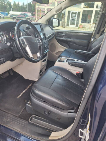 2016 Chrysler Town and Country Touring