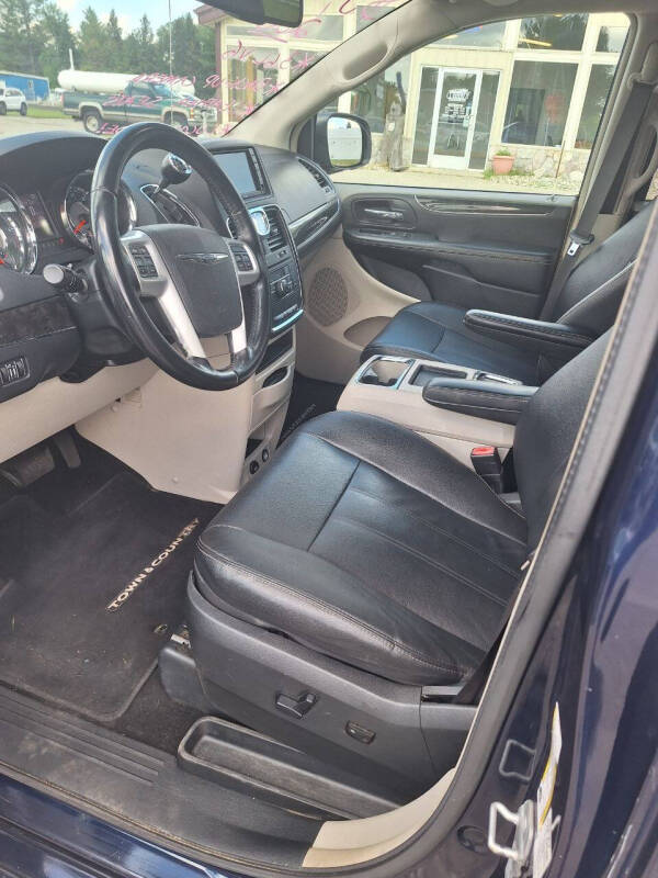 2016 Chrysler Town and Country Touring