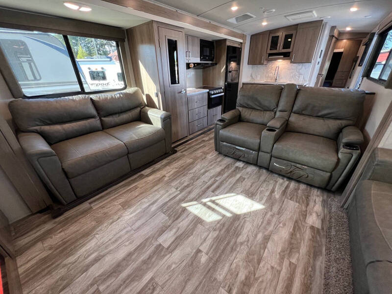 2022 Grand Design RV Imagine