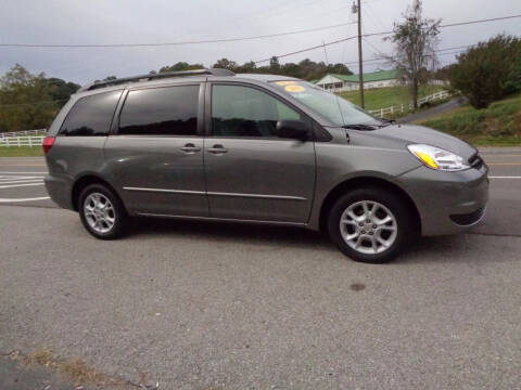 2005 Toyota Sienna for sale at Car Depot Auto Sales Inc in Knoxville TN