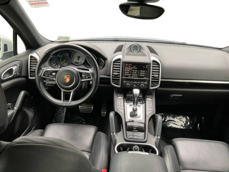 2016 Porsche Cayenne S E-Hybrid