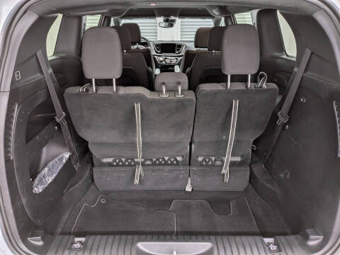 2024 Chrysler Pacifica Touring