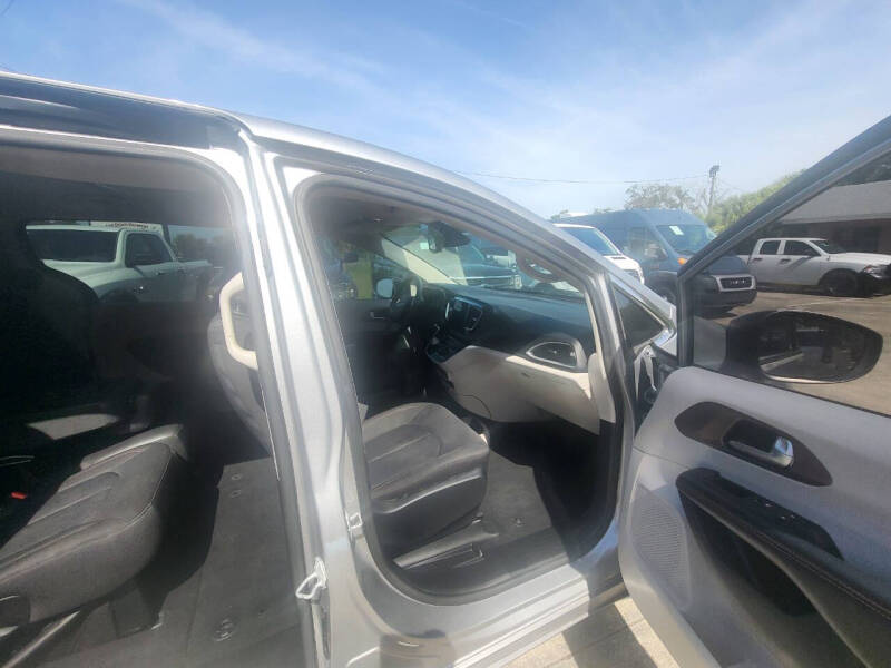 2017 Chrysler Pacifica Touring