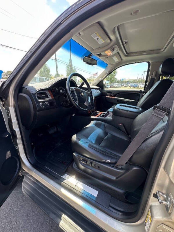 2013 Chevrolet Suburban LTZ