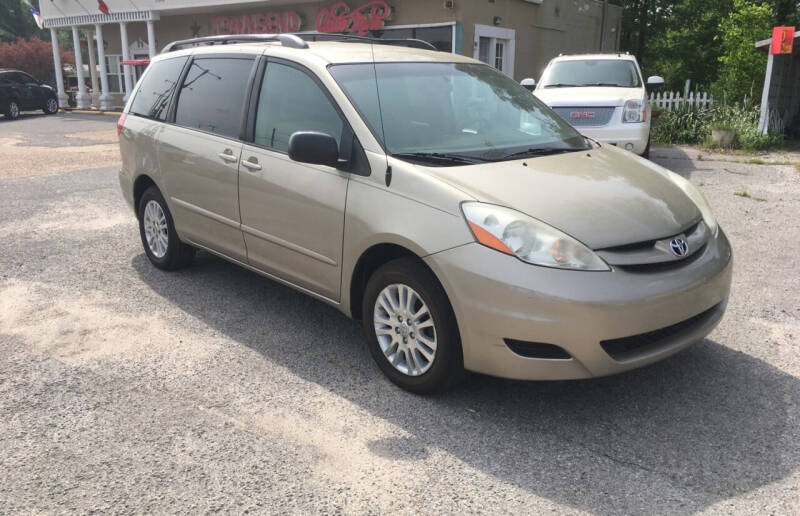 2008 Toyota Sienna for sale at Townsend Auto Mart in Millington TN