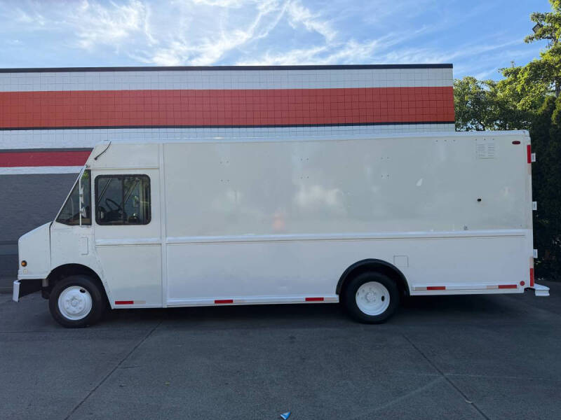 2005 Freightliner MT45 Chassis