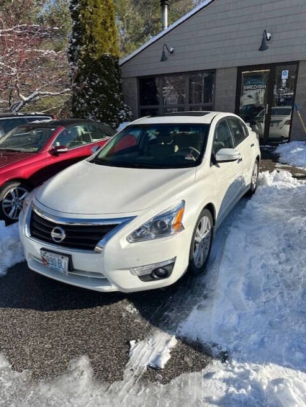 2015 Nissan Altima S's photo