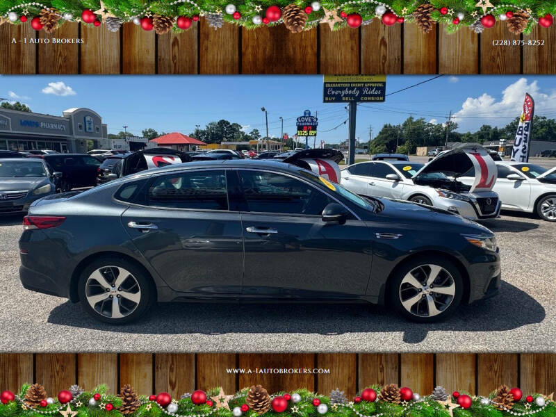 2020 Kia Optima S's photo