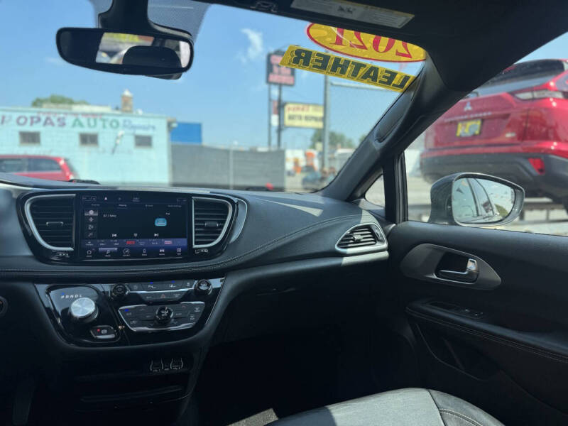 2021 Chrysler Pacifica Touring L