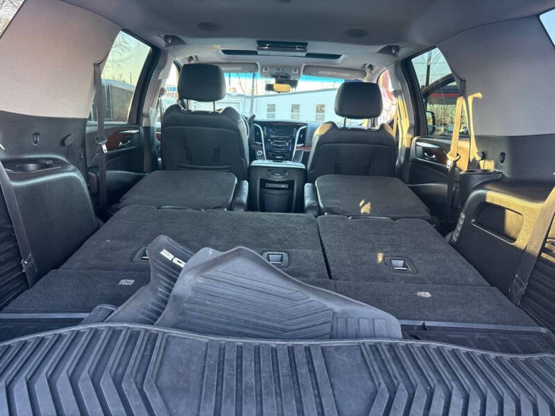 2018 Cadillac Escalade Luxury