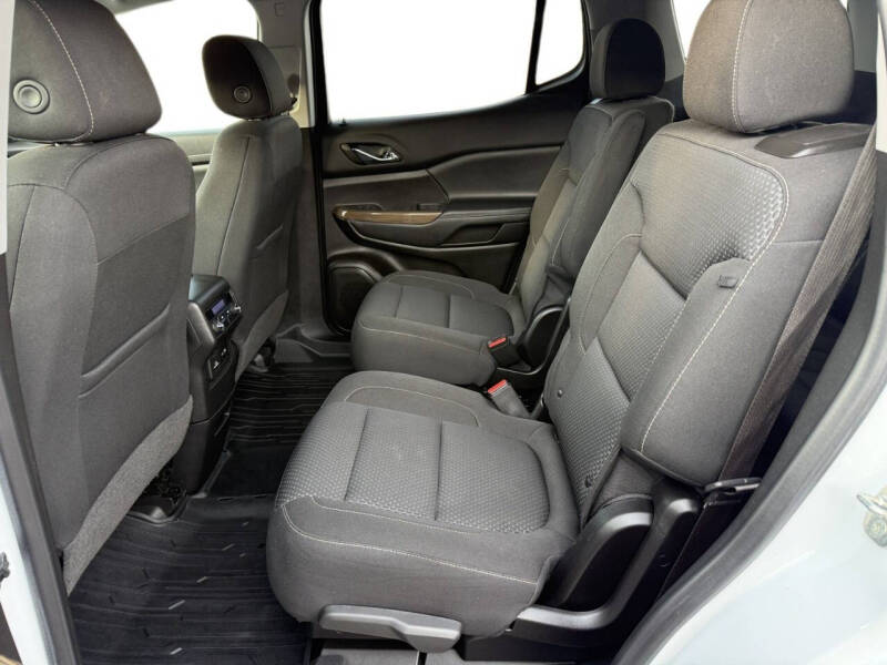2022 GMC Acadia SLE