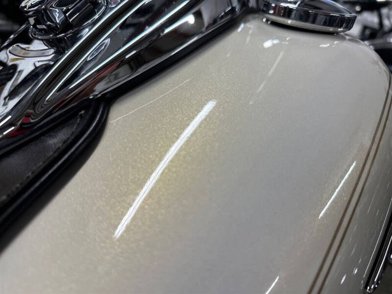 2015 Harley-Davidson FLSTC103