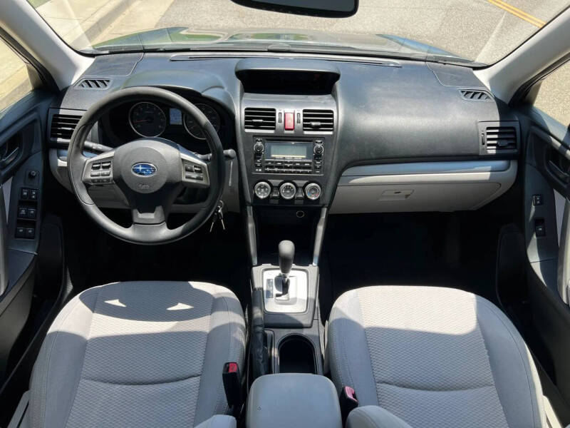 2014 Subaru Forester 2.5i