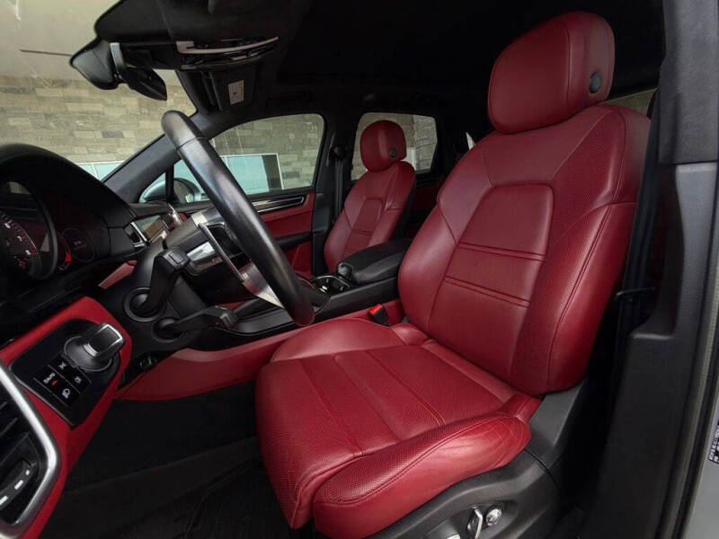 2021 Porsche Cayenne GTS