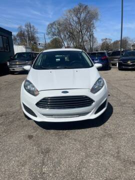 2014 Ford Fiesta for sale at R&R Car Company in Mount Clemens MI