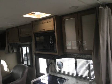 2022 Ford E-350
