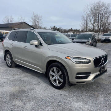 2016 Volvo XC90 T8 eAWD Momentum