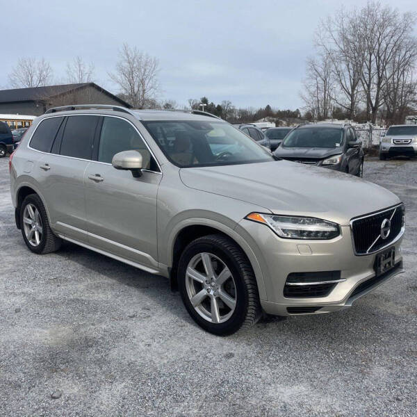 2016 Volvo XC90 T8 eAWD Momentum