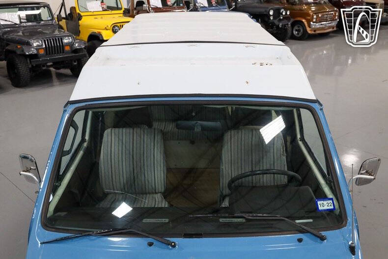 1982 Volkswagen Vanagon Camper