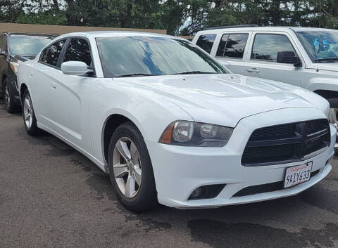 2013 Dodge Charger for sale at Ideal Cars in Hamilton OH