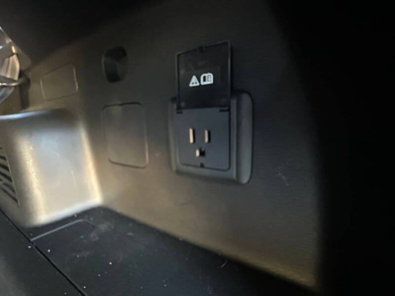 2023 Mitsubishi Outlander PHEV SEL