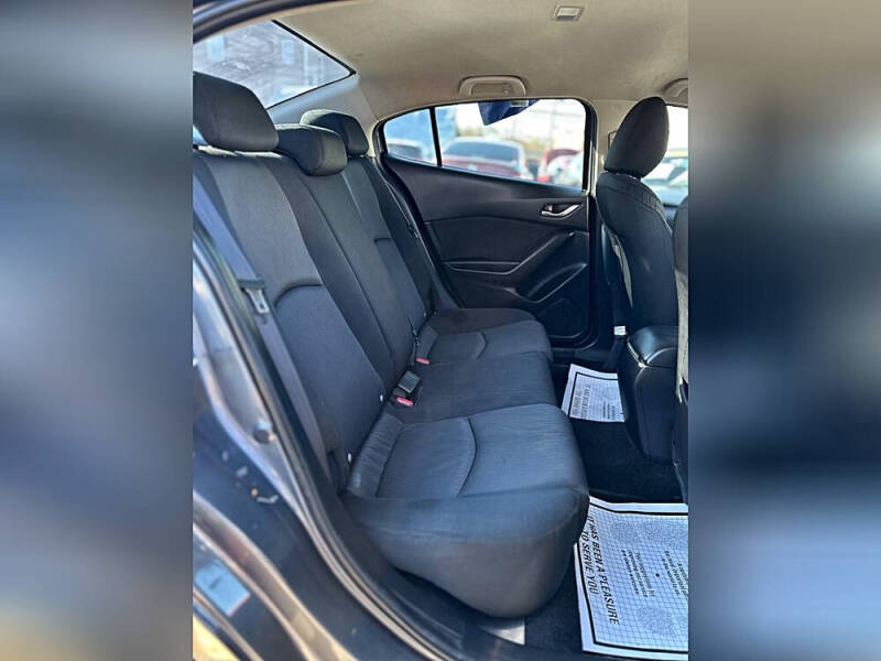 2016 Mazda MAZDA3 i Sport