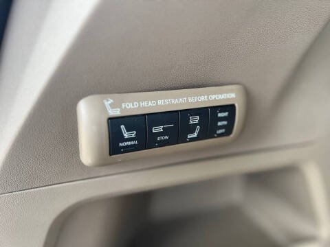 2013 Chrysler Town and Country Touring-L