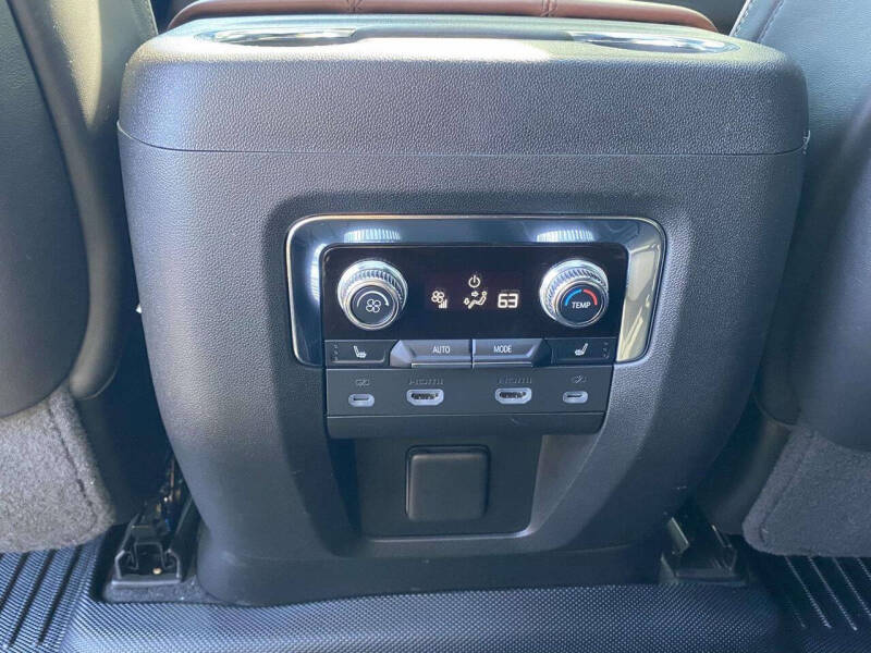 2023 GMC Yukon Denali Ultimate