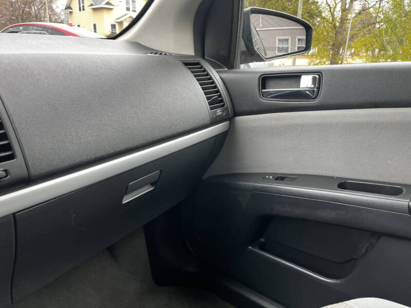 2011 Nissan Sentra 2.0 SR