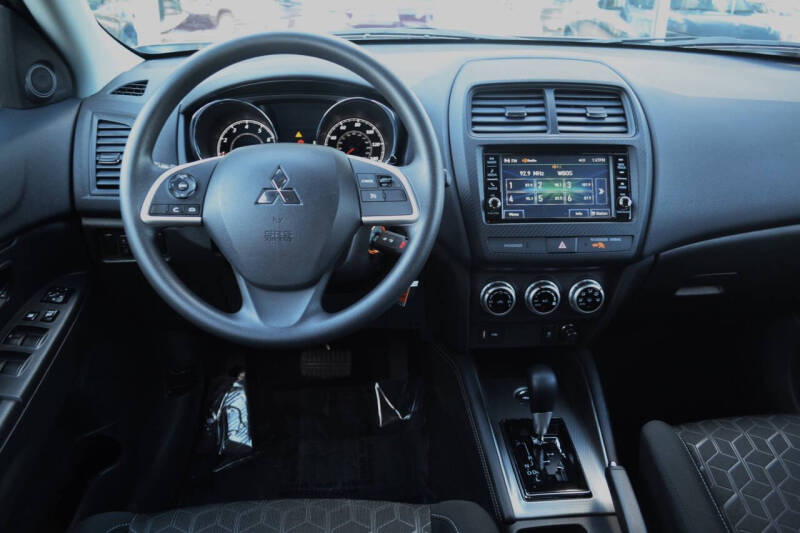 2024 Mitsubishi Outlander Sport ES