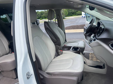 2017 Chrysler Pacifica Touring Plus