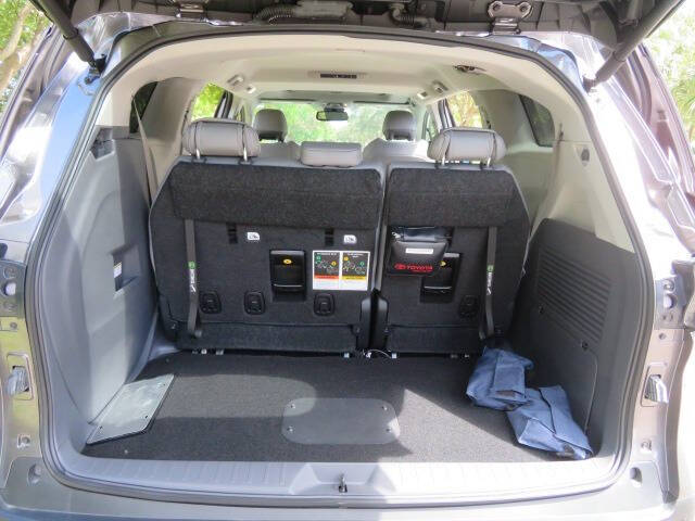 2024 Toyota Sienna XLE 7-Passenger