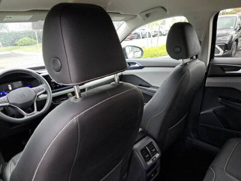 2023 Volkswagen Taos SE